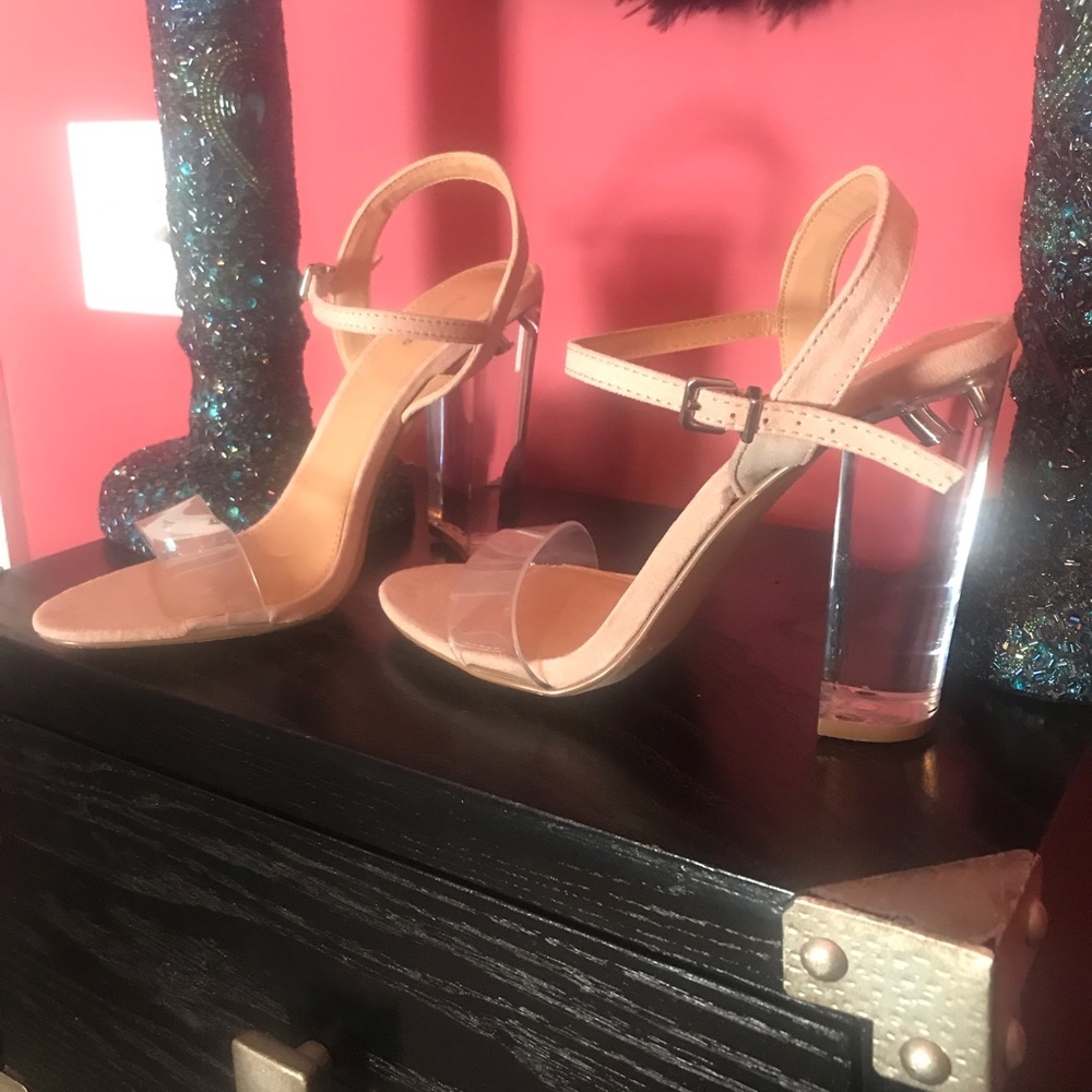 Clear tan scrappy heels size 7 never worn!